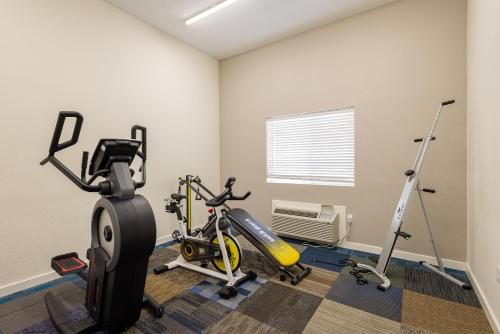 Coratel Inn & Suites by Jasper Inver Grove Heights - 피트니스 센터