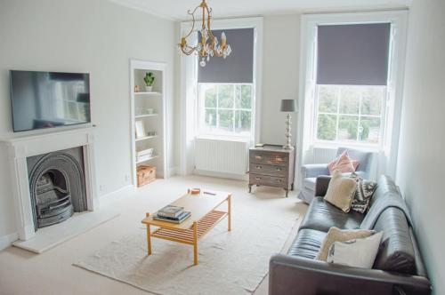 Beautiful Georgian One Bedroom Apartment, Bath (photo 9)