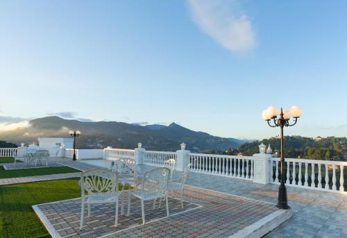 شرفة/ تراس, ذا جراند كانديان (The Grand Kandyan) in كاندي