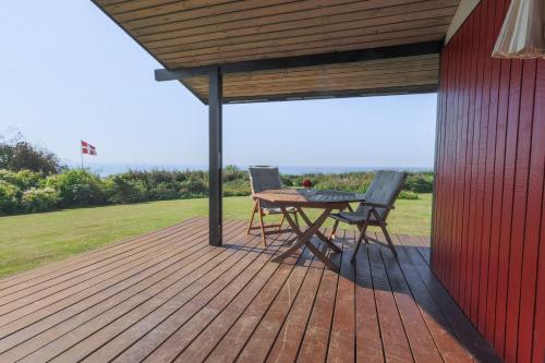 Magnificent house with splendid view to the sea