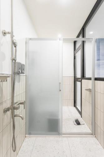 Double Room with Bath image 2