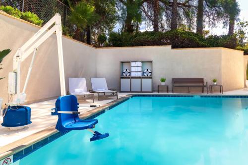 Holiday Inn La Mesa an IHG Hotel - image 13
