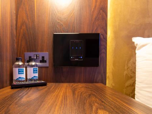 Bloc Hotel London Gatwick Airport - image 7