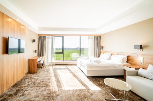 Large Double Room