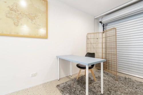 Two-Storey, Leafy Garden Retreat near the CBD