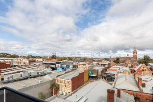 Létesítmények, Light-Filled, Stylish Living in Diverse Hawthorn in Hawthorn
