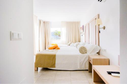 Apartamentos Es Caló - image 7