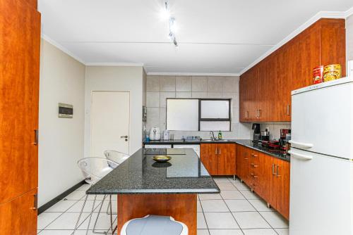 Sunninghill Spacious Executive Condo