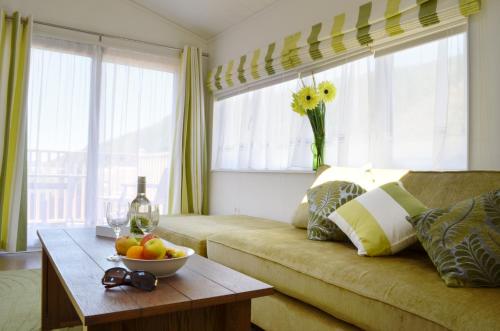 Bovisand Lodge Holiday Park, Beachside Location & Indoor Heated Pool 2