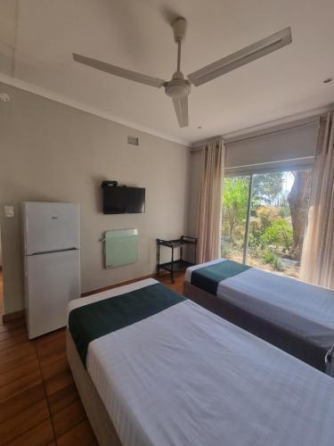 2 twin beds