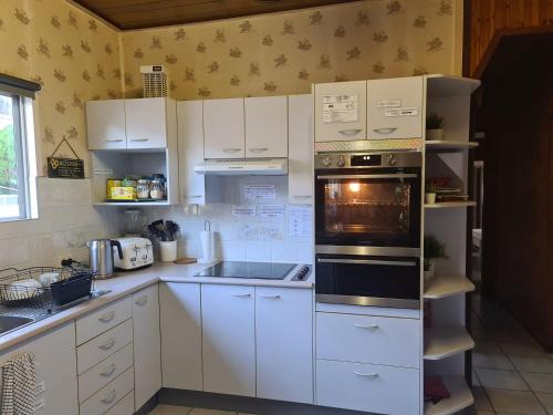 Instalaciones, WOODY Pt - AMAZING 1970's SHARE HOUSE BY THE SEA-4 rooms available! in Península Redcliffe