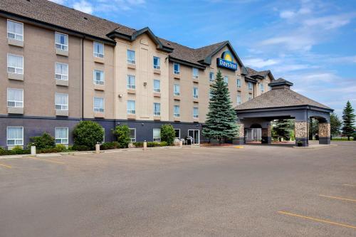 Days Inn by Wyndham Medicine Hat