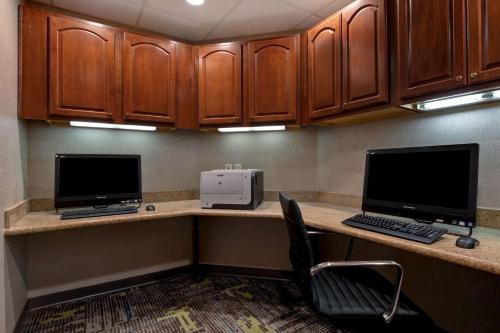 Hampton Inn & Suites Rohnert Park - Sonoma County - image 3