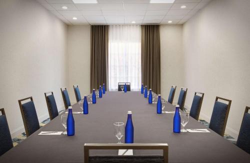 Embassy Suites by Hilton Orlando International Drive Convention Center - image 12