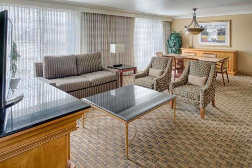 Hilton Seattle Airport & Conference Center - image 6