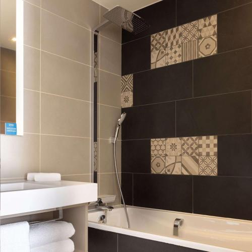 Hilton Garden Inn Tours Centre - image 10