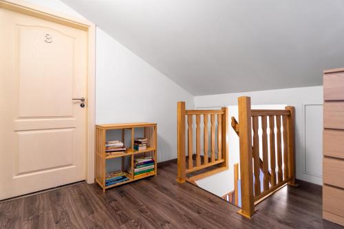 The Bookhouse 5-bedroom residence by Prague Castle - image 10