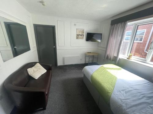 Lancaster Apartments - image 6