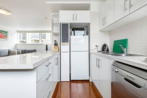 Létesítmények, Bright and Modern Space with a Balcony and Parking in Hawthorn