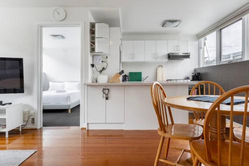 Létesítmények, Bright and Modern Space with a Balcony and Parking in Hawthorn