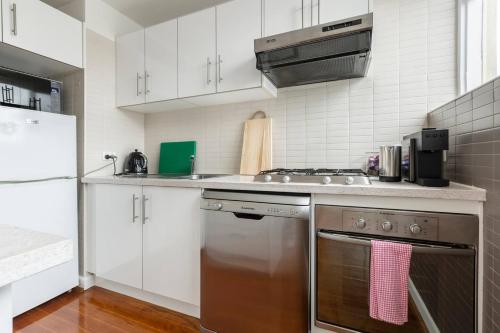 Létesítmények, Bright and Modern Space with a Balcony and Parking in Hawthorn