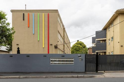 Bright and Modern Space with a Balcony and Parking