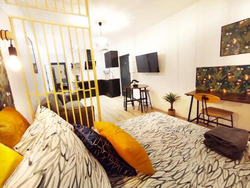 Hotel Les Bénédictins - Apartment - Limoges