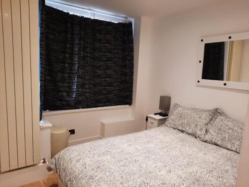 Lovely Home with full en-suite double bed rooms