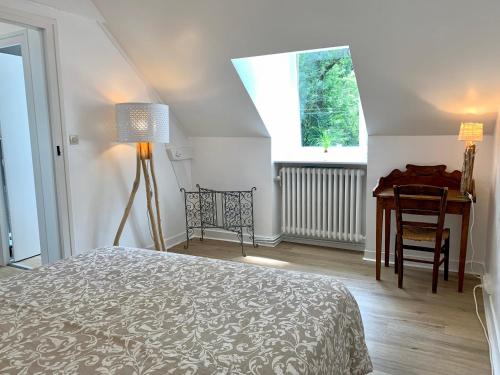 2 twin beds