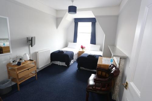 Royal Temple Yacht Club - image 13