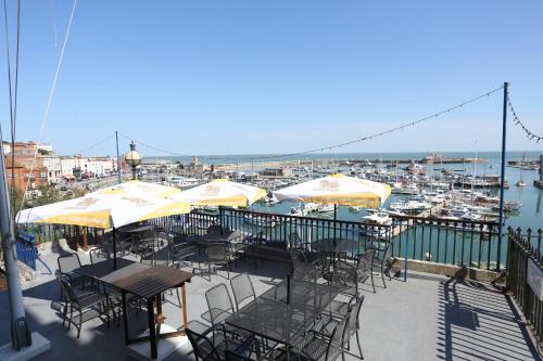 Royal Temple Yacht Club - image 9