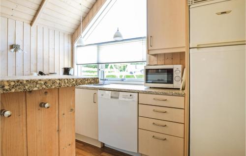 Awesome Home In Juelsminde With Kitchen