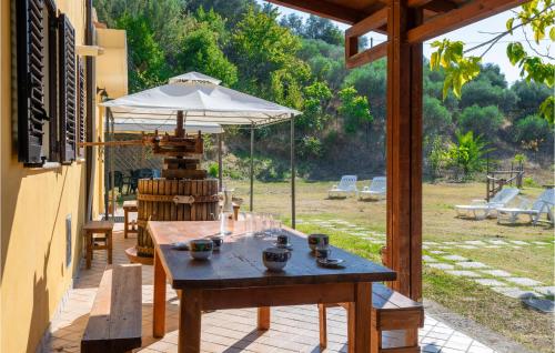 Amazing Home In Roseto Degli Abruzzi With Kitchen