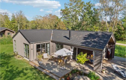 Beautiful Home In Rdby With Kitchen