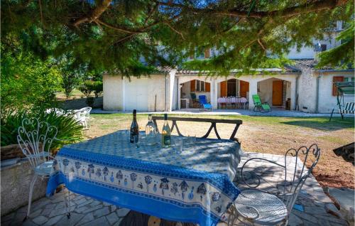 3 Bedroom Nice Home In Catignano