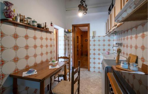 3 Bedroom Nice Home In Catignano