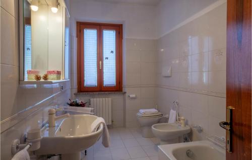 Bathroom, Amazing Home In St,egidio Alla Vibrata With Wifi And 3 Bedrooms in Sant' Egidio alla Vibrata