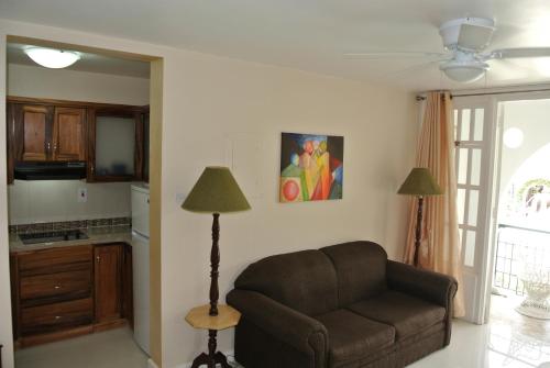 Beach One Bedroom Suite 13