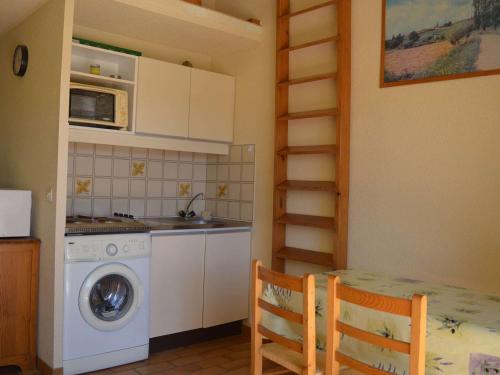 Charmant T2 Mezzanine avec Piscine a Port Cogolin – 6 Couchages, Parking Privatif, Proche Plages - F in Cogolin