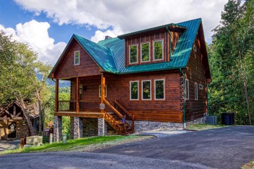 Bear Tracks Lodge cabin