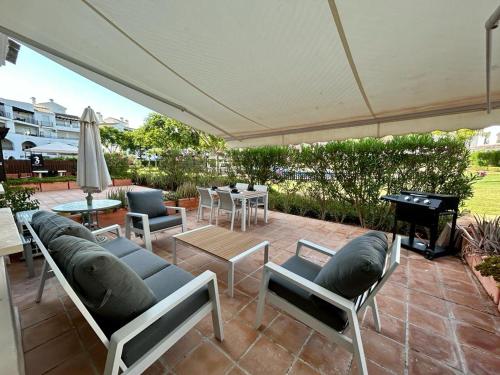 Bright improved ground floor apartment - BA202LT