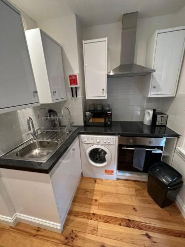 Notting Hill Guest Studio - Apartment - Ealing