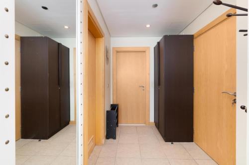Welcoming 1 Bedroom Palm Jumeirah with sea View, Dubai (Foto 10)