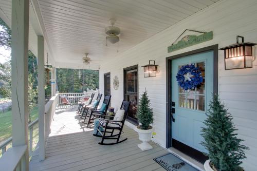 Waterfront Home Near Wilson Lake with Covered Porch!