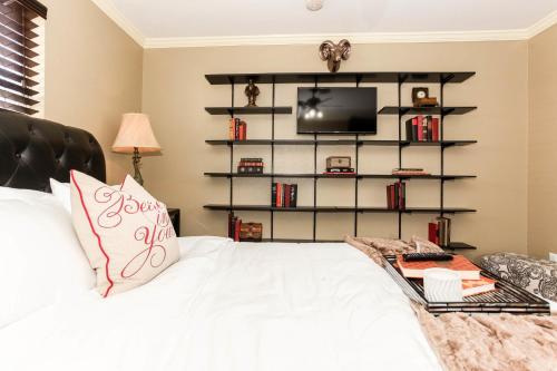 Superior Apartment image 4