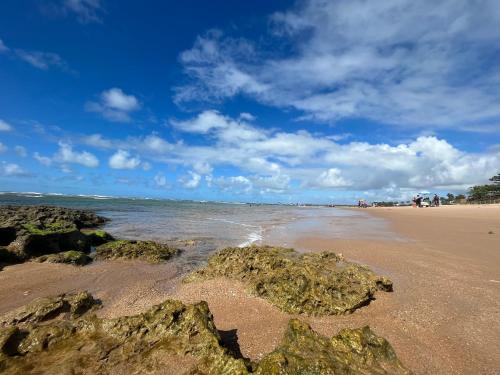 Guarajuba, Duplex pé na areia. Ótima localização!