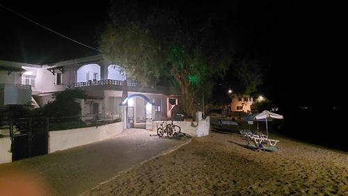 Viesnīcas āriene, Fotis beach apartment at Komi in Emporios