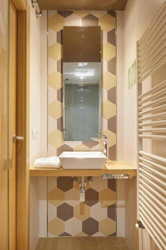 Hotel Landaben Room Type - Superior Twin Room