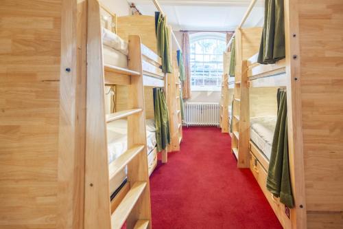 Palmers Lodge Swiss Cottage - Hostel Room Type - Bed in 8-Bed Mixed Dormitory Room
