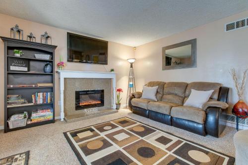 Spacious Aurora Retreat with Game Room and Hot Tub! in Aurora, USA